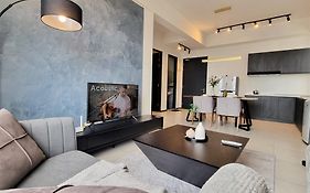 Luxurious Modern Suite At Urban Suites Georgetown By Superstay